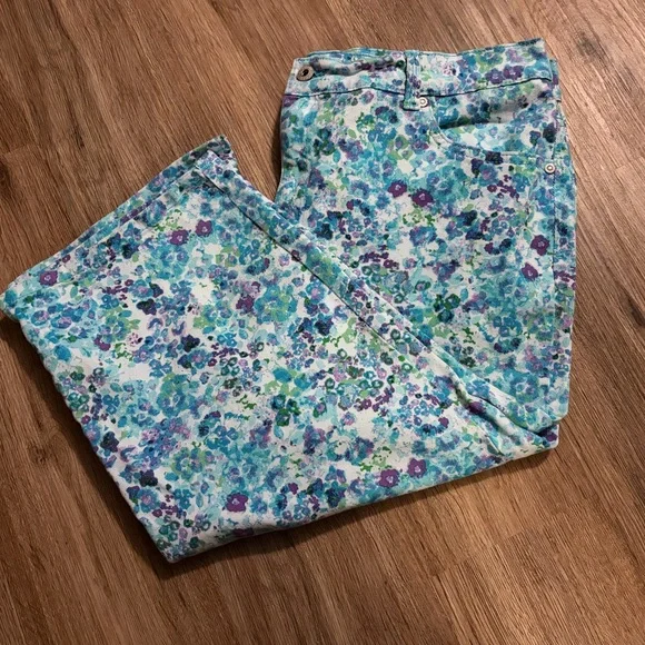 Gloria Vanderbilt Amanda Capris - Size 16W - Picture 1 of 6